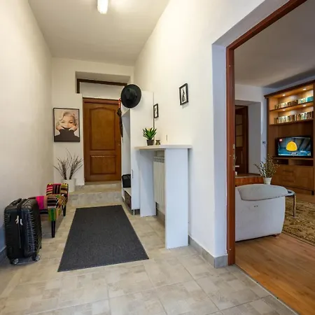 Holiday home Sedra House